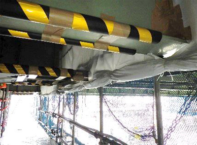 頭上の養生と注意喚起