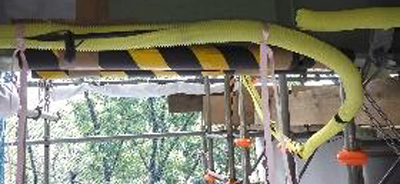 ケーブルの養生と注意喚起