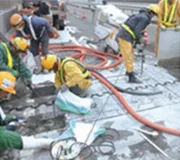 損傷状況から補修方法を決定し、補修