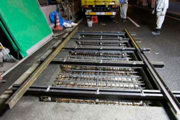 床版切り出し・桁補強