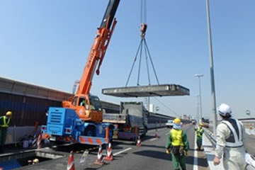 床版関係の工事の模様