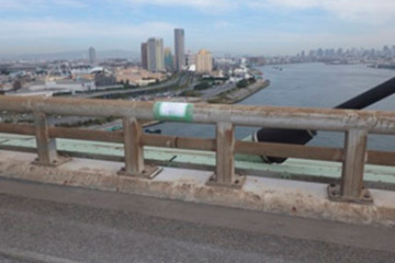 天保山大橋の欄干塗装