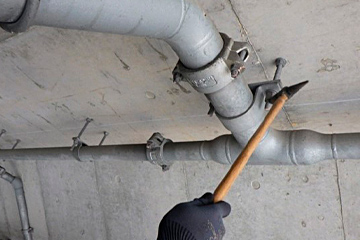 ランプ部水噴霧配管支持金具点検